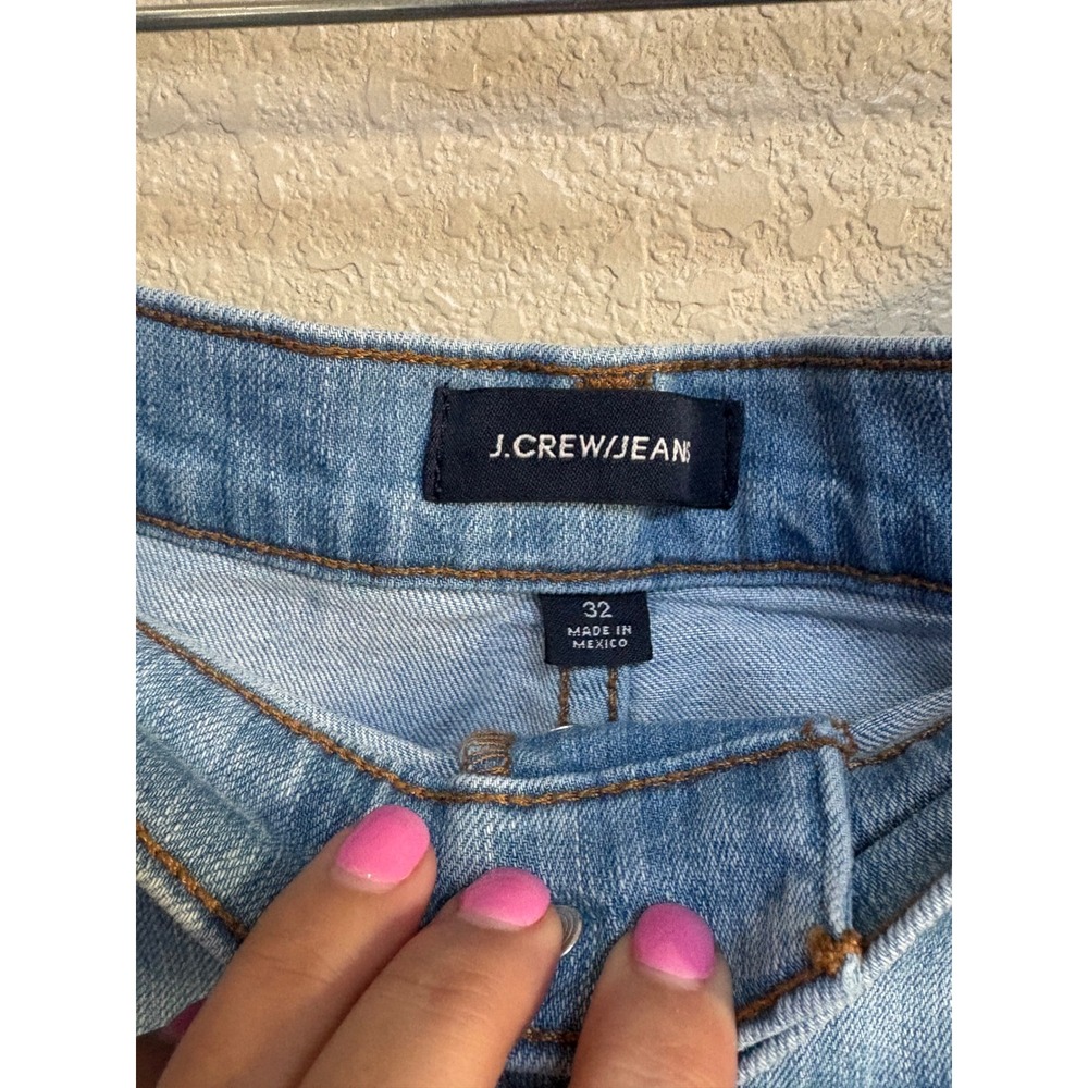 J.Crew Jeans High Rise Denim Shorts Light Wash Button Fly Frayed Hem Size 32 - Picture 4 of 6